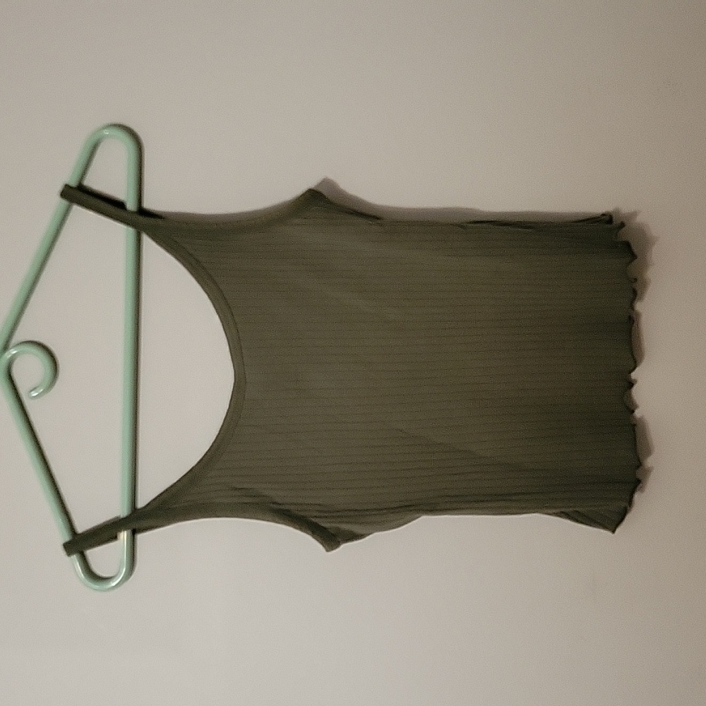 3/$15 Cropped Ribbed Tank